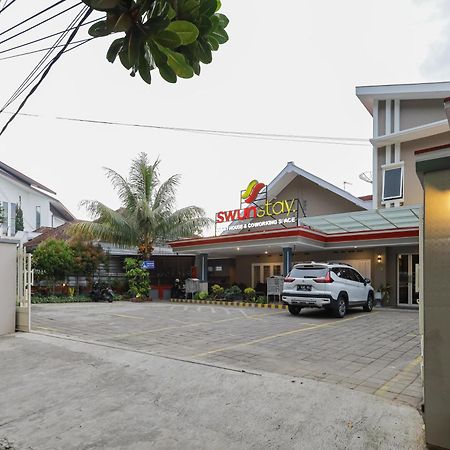 Reddoorz Plus At Swun Stay Raya Langsep Malang Ngoại thất bức ảnh
