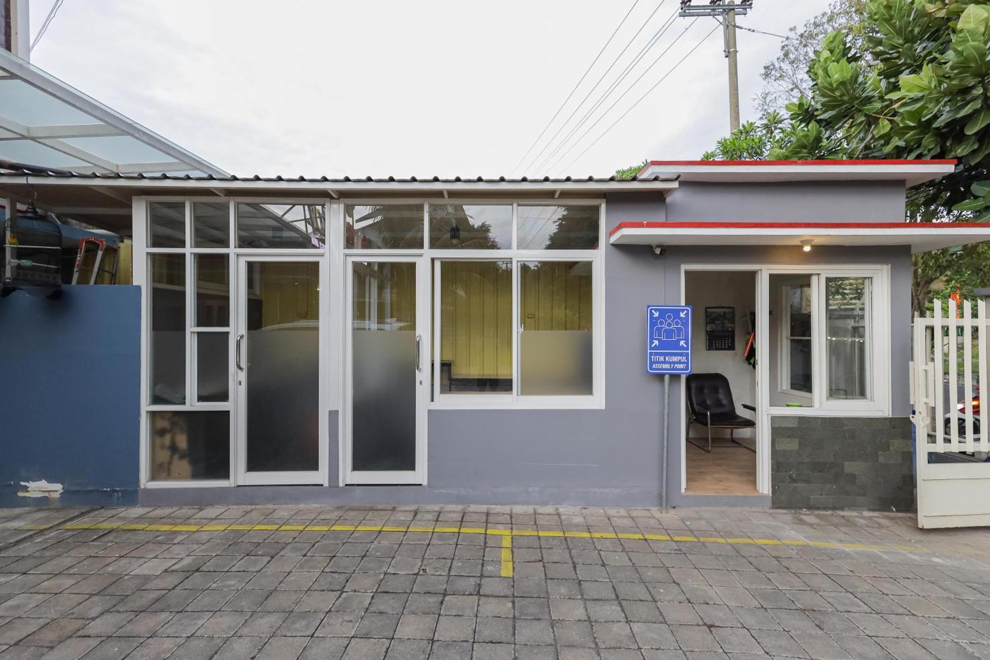 Reddoorz Plus At Swun Stay Raya Langsep Malang Ngoại thất bức ảnh