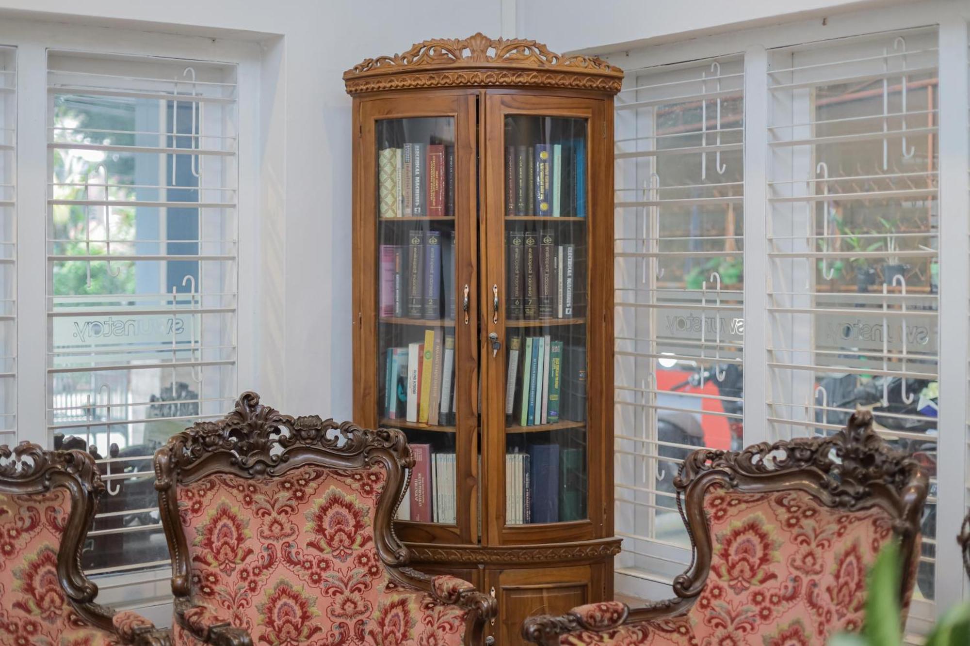 Reddoorz Plus At Swun Stay Raya Langsep Malang Ngoại thất bức ảnh