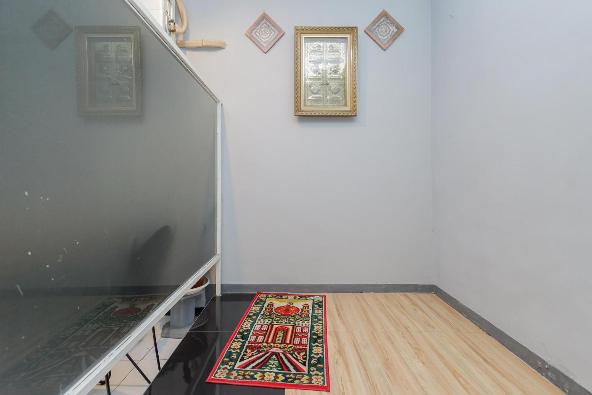 Reddoorz Plus At Swun Stay Raya Langsep Malang Ngoại thất bức ảnh