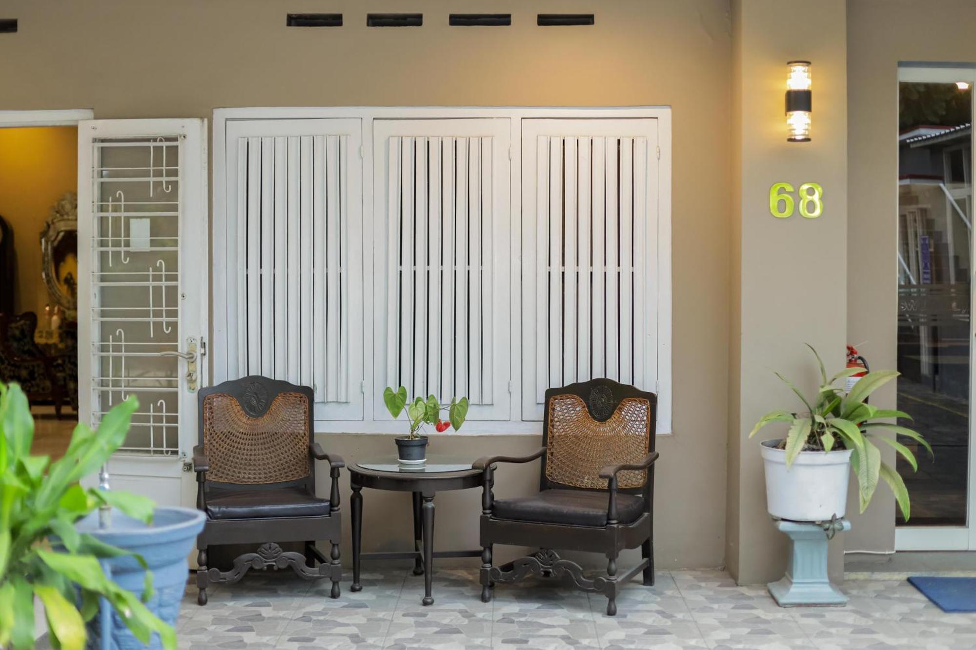 Reddoorz Plus At Swun Stay Raya Langsep Malang Ngoại thất bức ảnh