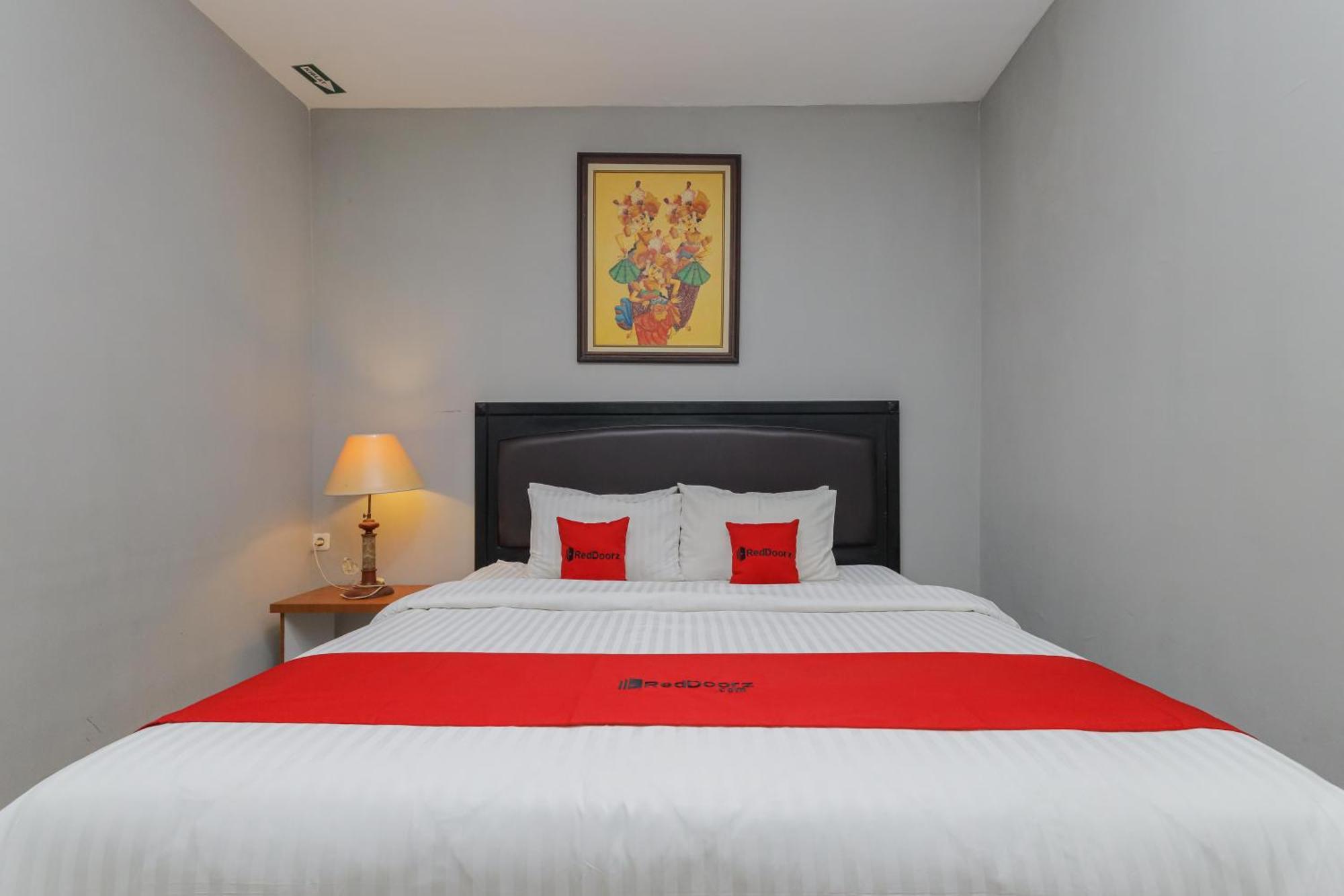 Reddoorz Plus At Swun Stay Raya Langsep Malang Ngoại thất bức ảnh